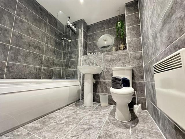 Grand Central Apartments دربي المظهر الخارجي الصورة